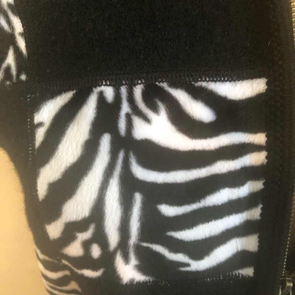 Tally Ho Black Wool Vest w/leopard patchwork & faux fur detachable collar Size M - Picture 8 of 15